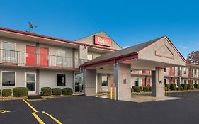 Red Roof Inn Jackson Tennessee